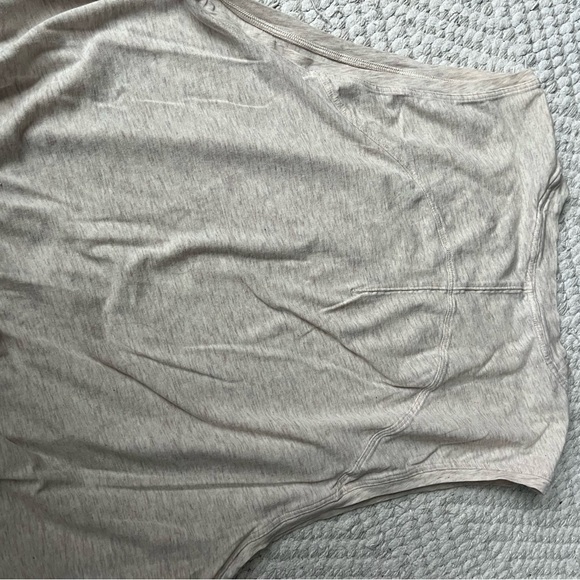 Lululemon Cropped Tank - Picture 5 of 5